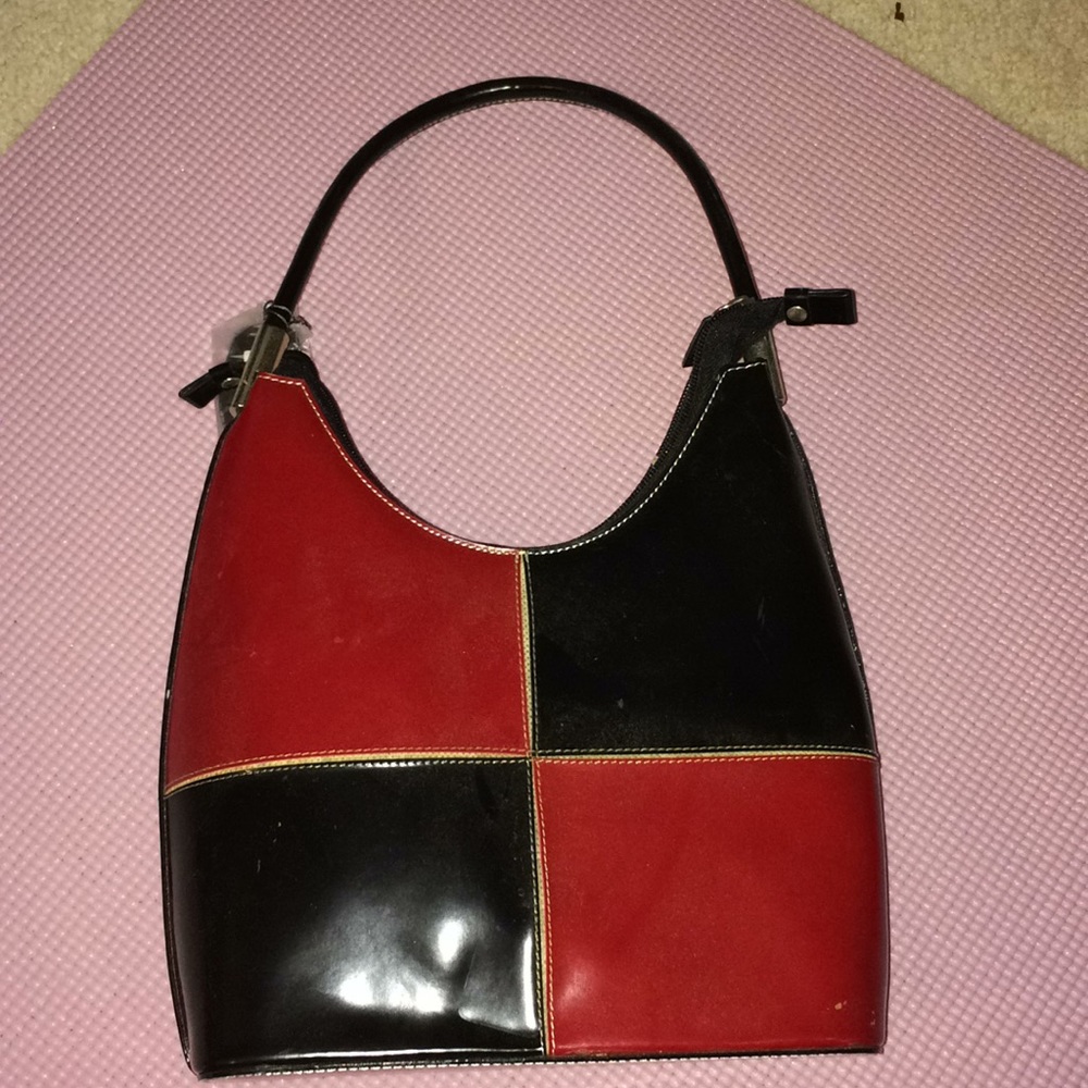 Medium size purse
